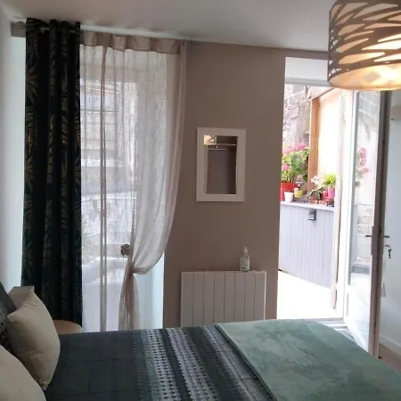 Les Hautes D'anastasia Bed & Breakfast 3*