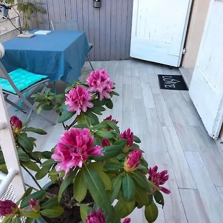 B&B Les Hautes D'anastasia 4*