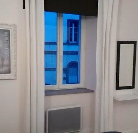 B&B Les Hautes D'anastasia 로데즈