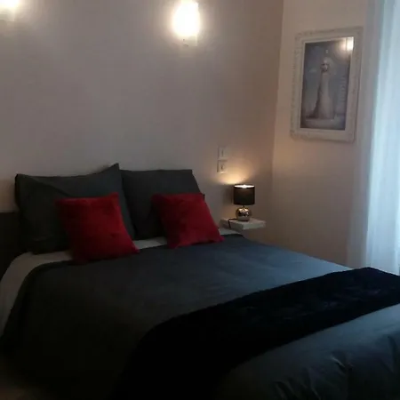 Les Hautes D'anastasia B&B 로데즈