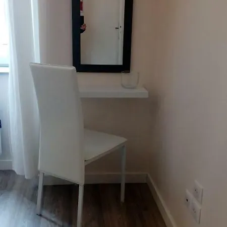Les Hautes D'anastasia Bed & Breakfast Rodez