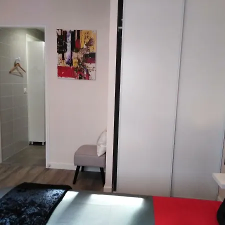 Les Hautes D'anastasia B&B