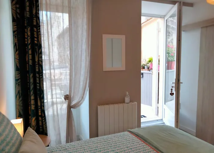 Les Hautes D'anastasia Bed & Breakfast 4*