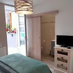 Les Hautes D'anastasia Bed and Breakfast 4*