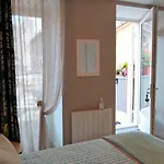 Bed and Breakfast Les Hautes D'anastasia Ροντέζ