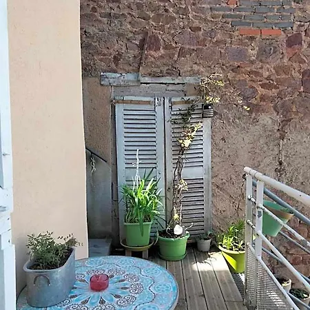 Les Hautes D'anastasia B&B 로데즈