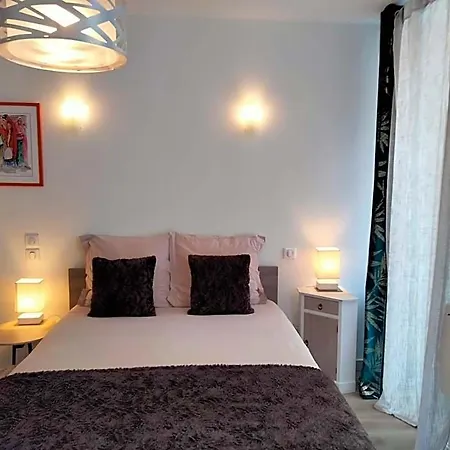 Les Hautes D'anastasia B&B 로데즈
