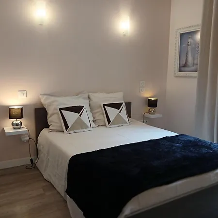 Les Hautes D'anastasia Frühstückspension 4*