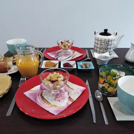 Les Hautes D'anastasia Bed & Breakfast Rodez